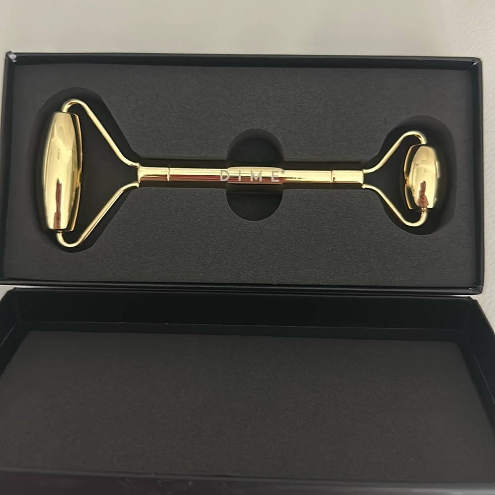 Gold Facial Roller by DIME